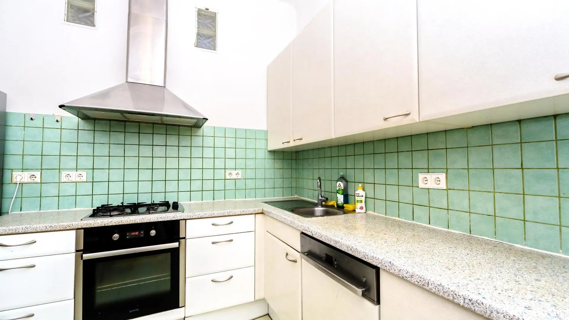 Cozy Room - 7 Minutes To Schoenbrunn Palace Vienna Aparthotel