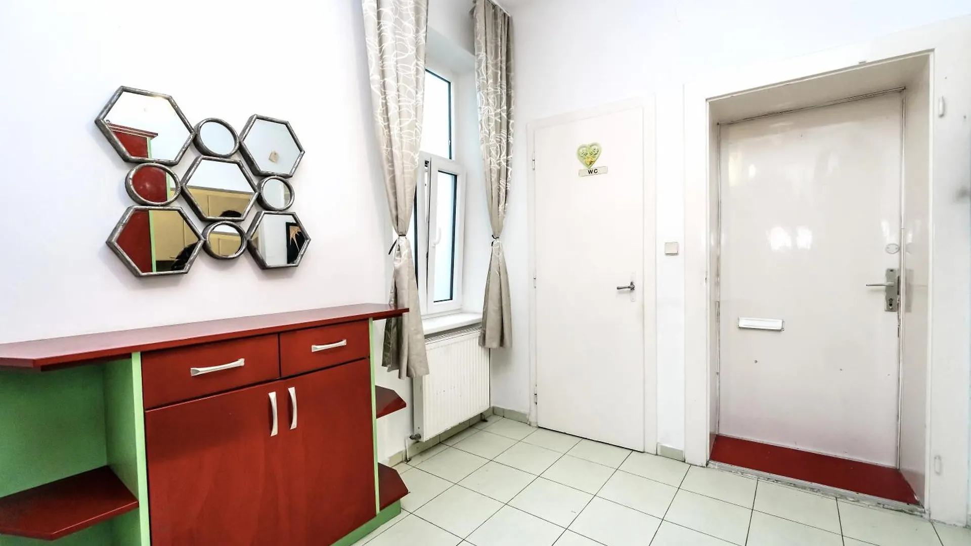 Cozy Room - 7 Minutes To Schoenbrunn Palace Vienna Austria